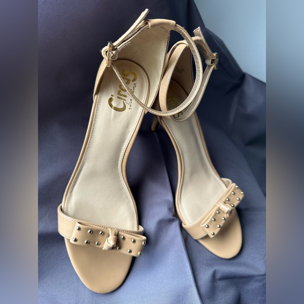 Circus by Sam Edelman dressy shoes.